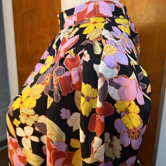 Who What Wear Bright Floral Blouse. - Picture 11 of 12